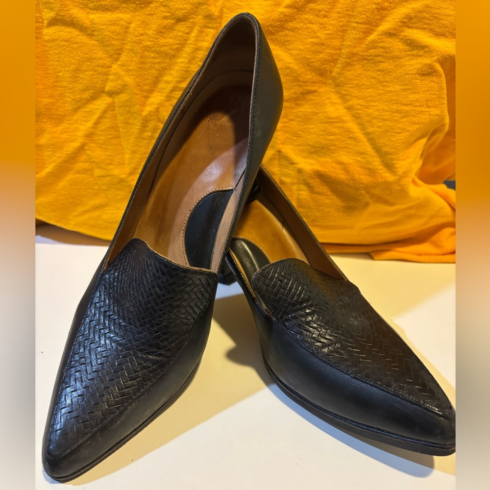 Blue leather Fluevog pumps - sz 38